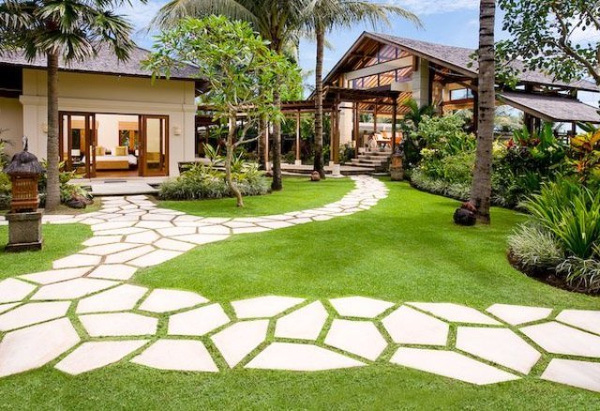 Lót đá sa thạch trong lát sân